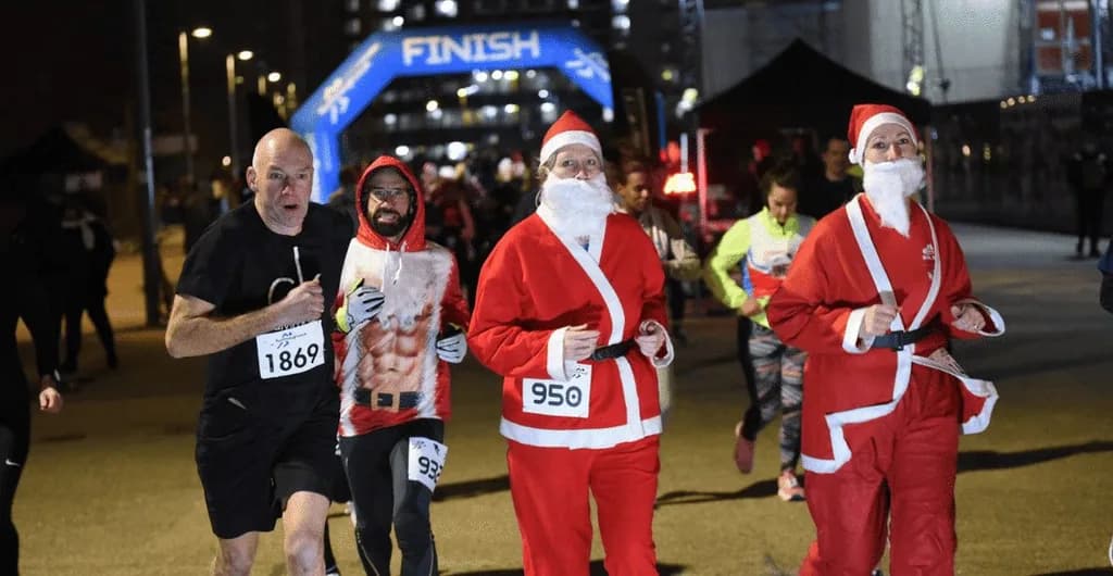Chase The Moon QE Olympic Park Christmas Run 5k & 10k 2026 logo