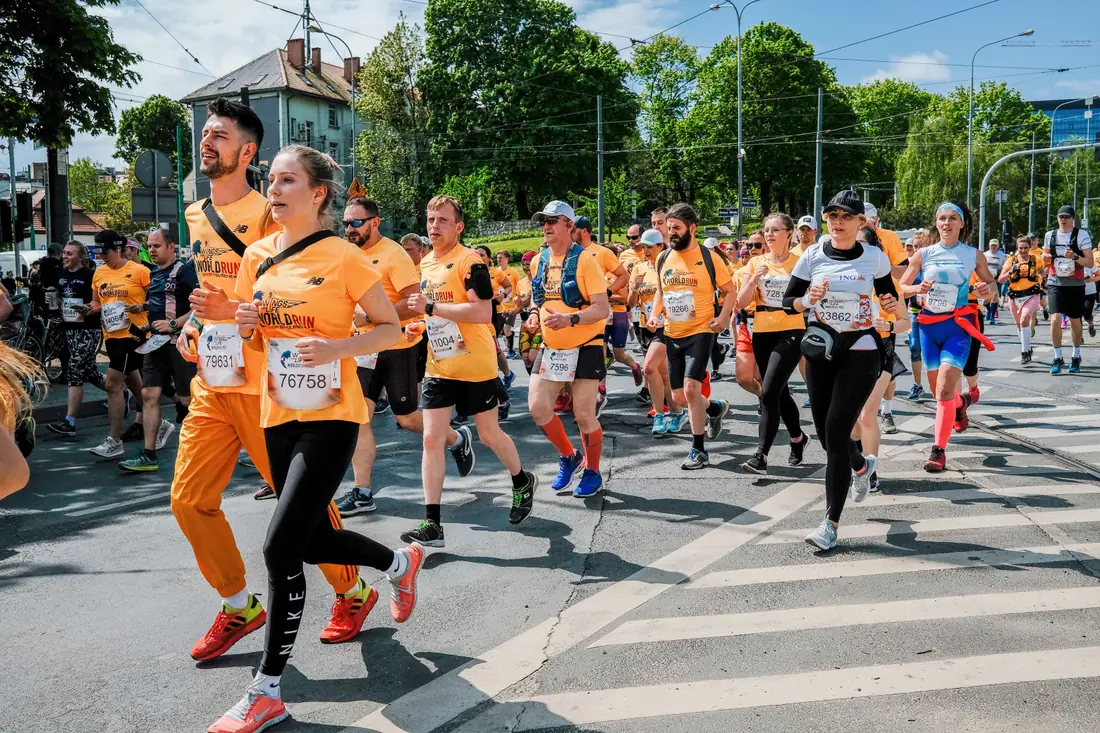 Watermarked race photo preview